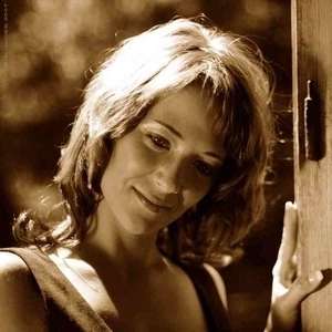 Gurmels / Sie sucht Ihn / WomanJulia