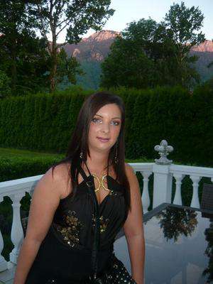 Gefree / Sie sucht Ihn / ReNyL
