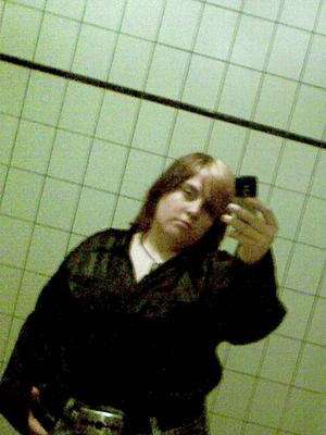 Unter Winden / Sie sucht Ihn / MottiMonster