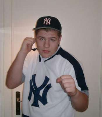 Trasdorf / Er sucht Sie / Kickboxer
