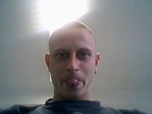 Wilhelmsdorf / Er sucht Sie / Hockflasher