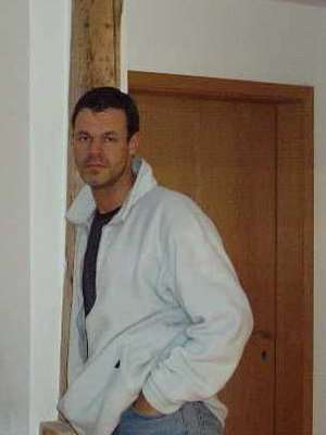 Kienzerle / Er sucht Sie / Seventyseven