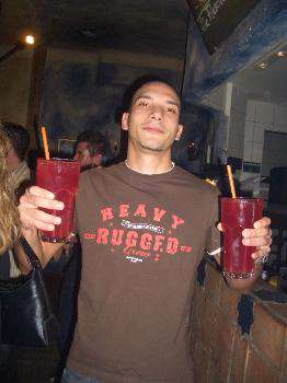 Bucha / Er sucht Sie / devan82