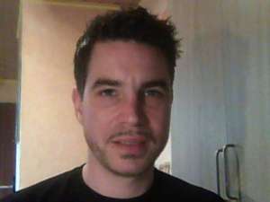 Lohnharting / Er sucht Sie / DennisNett32