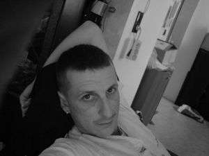 Erlach / Er sucht Sie / limbe7