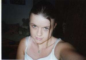 Undervelier / Sie sucht Ihn / RealGirly