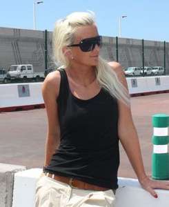 Eppenedt / Sie sucht Ihn / dina