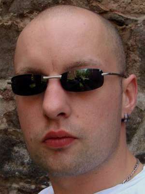 Haag / Er sucht Sie / Bischop86