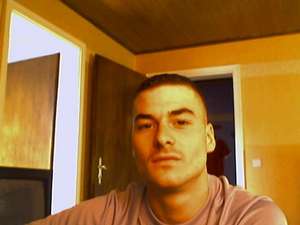 Bubikon / Er sucht Sie / terrorsoldat