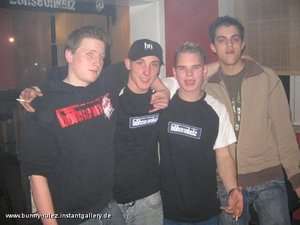 Brunn / Er sucht Sie / onkelzfan17