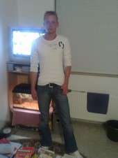 Knirzing / Er sucht Sie / sancho1986