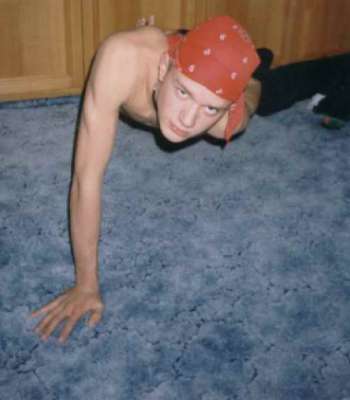 Schlechtsart / Er sucht Sie / Alex_Creed1