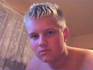 Molzhain / Er sucht Sie / MrDark