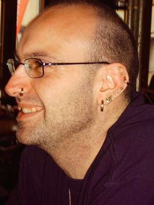 Neuaigen / Er sucht Sie / Tommy769